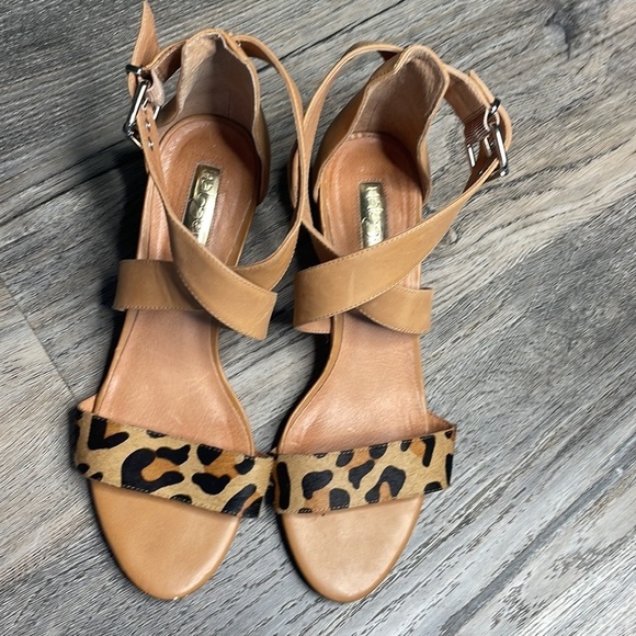 Halogen Leopard Print and Tan heeled open toe strappy sandal, size 8.5 - Picture 5 of 10